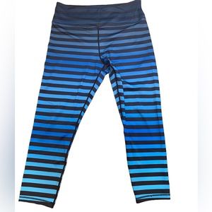 Zyia light n tight blue ombre stripe leggings 7/8 hi rise